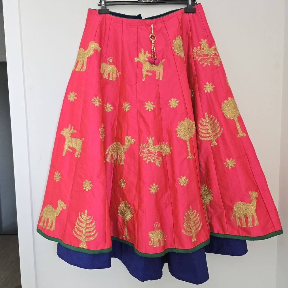 Indian Bollywood Sari Skirt- Pink Blue Gold Applique Animals - Size 32